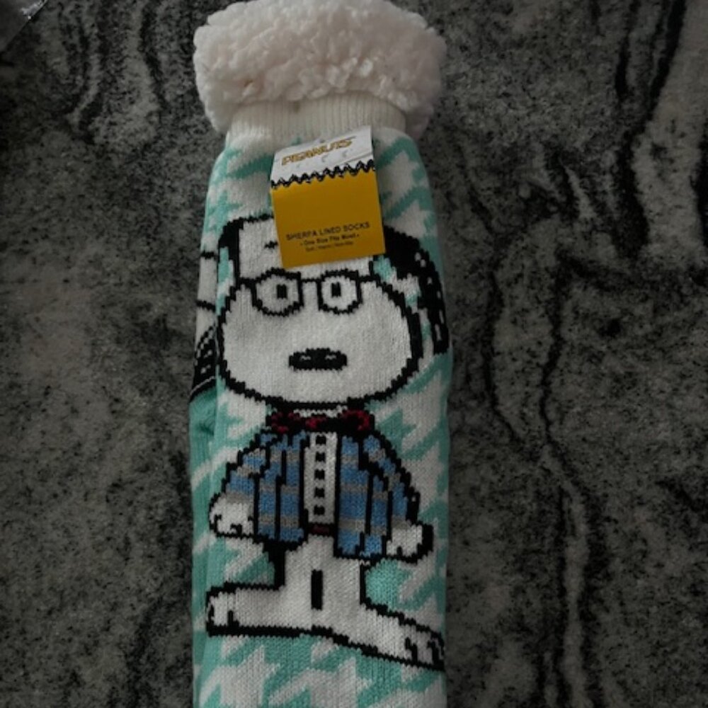 Peanuts Snoopy Sherpa Lined Slipper Socks cozy mid-calf, warm lining, grip OSFM